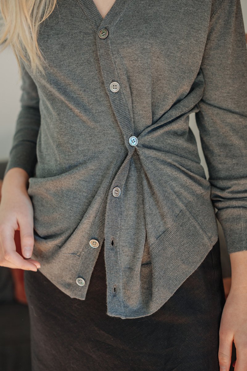 Silk Cashmere Asymmetrical Cardigan - Esse - S - Black -