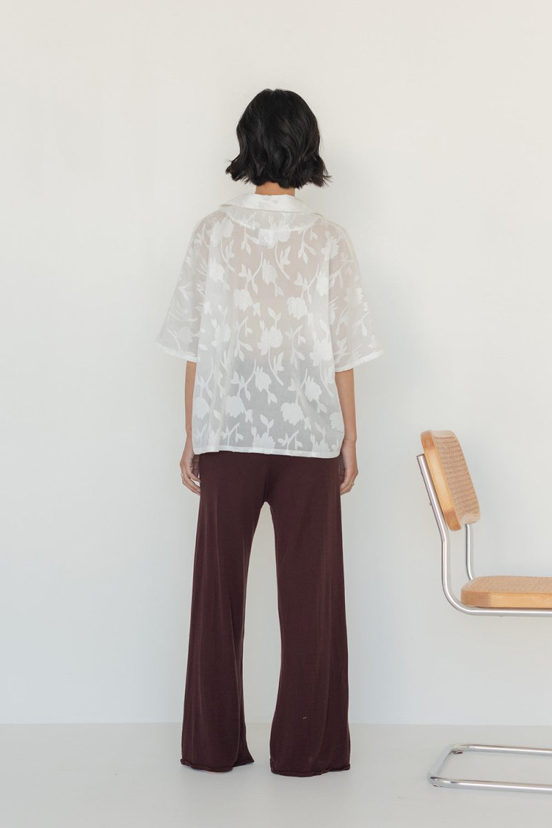 Wide Lapel Shirt in Floral Appliqué - Esse - White - XS -