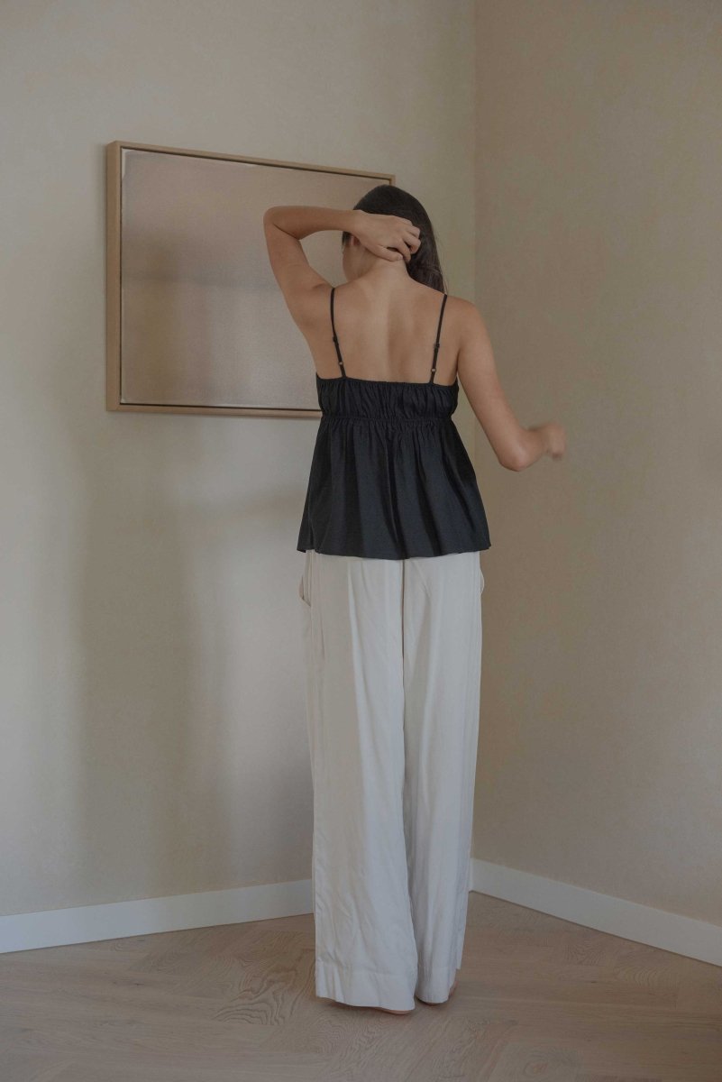 Ruched Bodice Top in Black - Esse-XS--