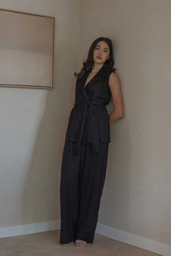 Wrap Vest in Black - Esse-XXS--