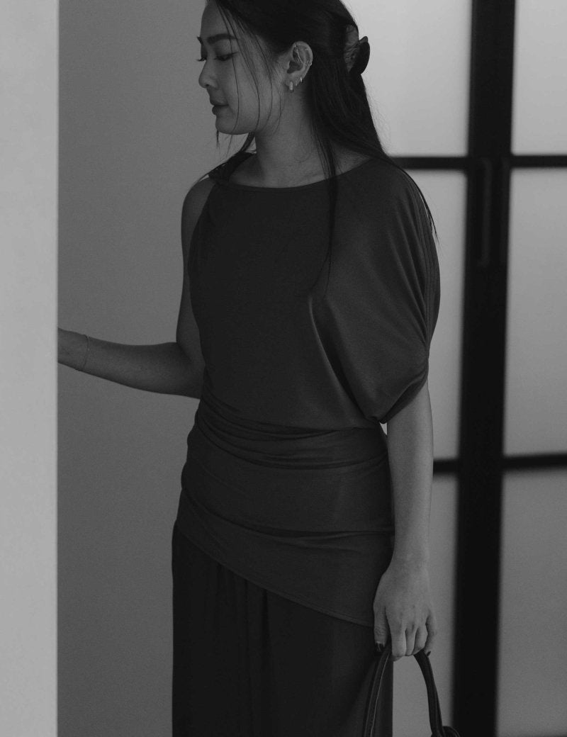 Cloud Asymmetric Blouse in Black - Esse-XXS - 
