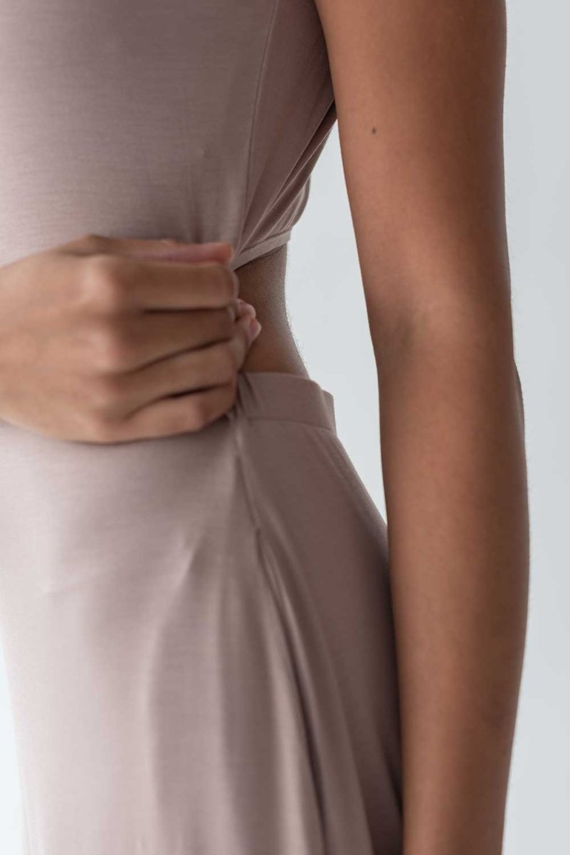 Cloud Maxi Dress with Cut-out in Blush - Esse-XXS--
