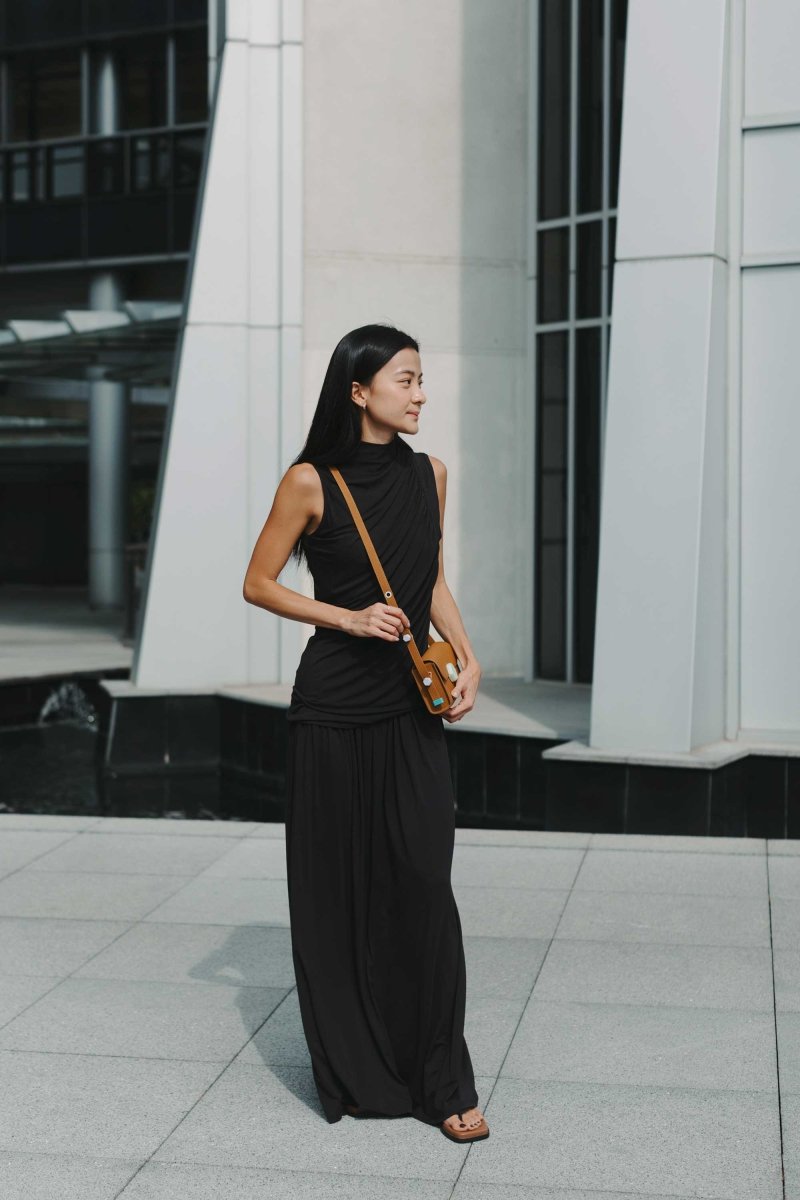 Cloud Ruched Top in Black - Esse-XS - 