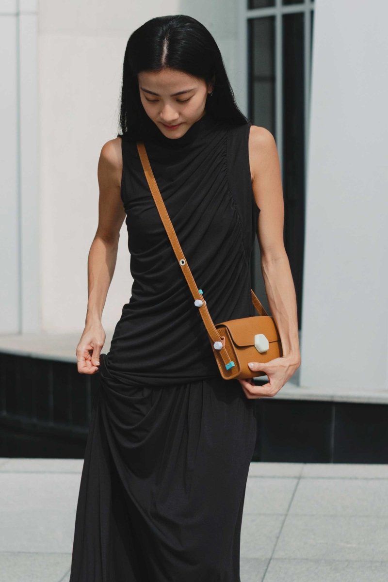 Cloud Ruched Top in Black - Esse-XS - 