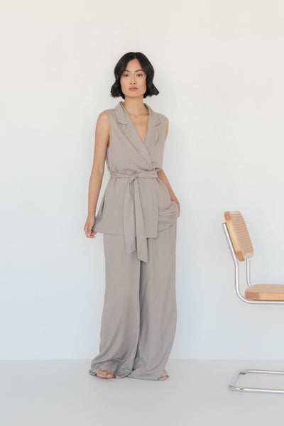 Elongate Elastic Pants in Taupe