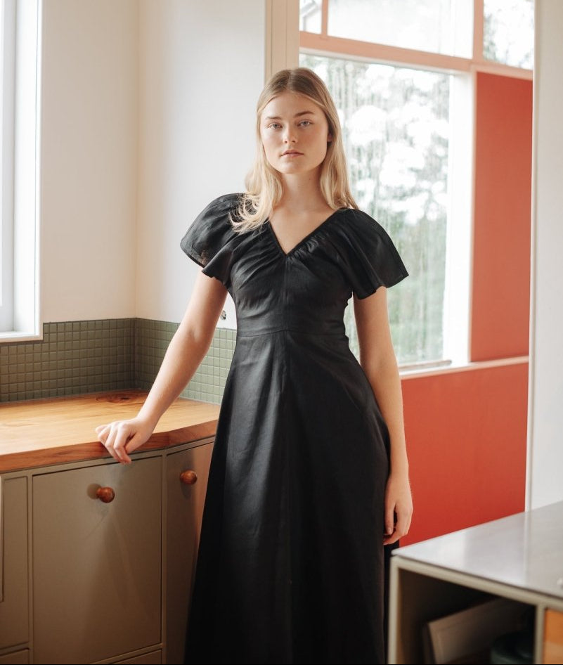 Flourish Dress - Esse - Black - XXS - 