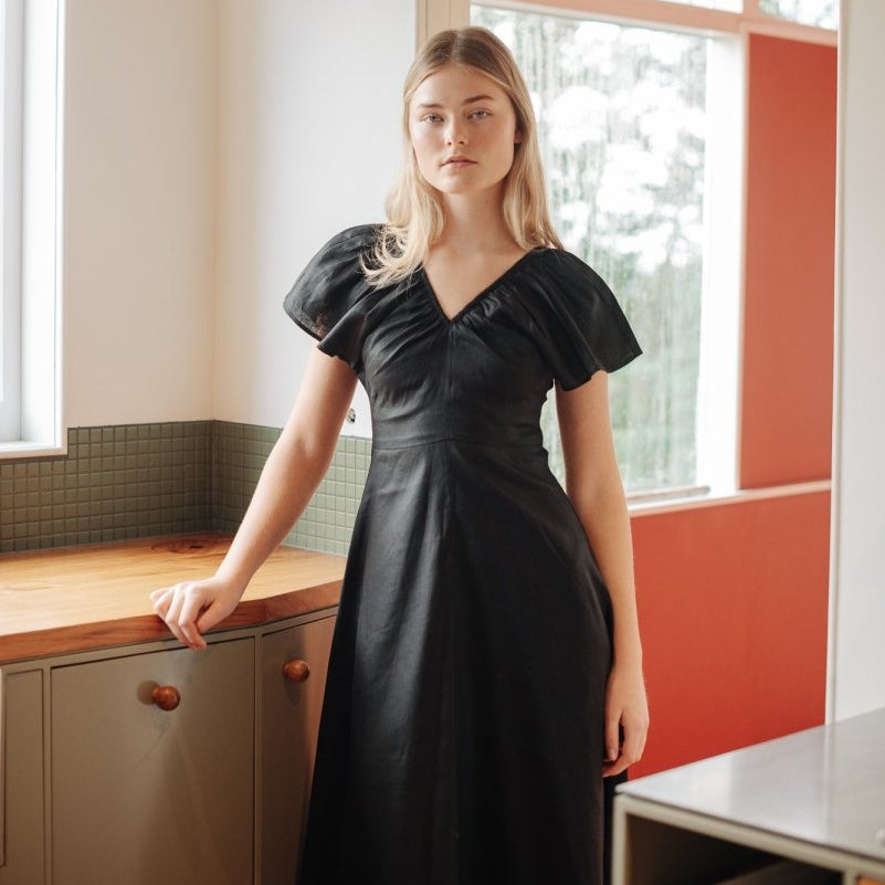 Flourish Dress - Esse - Black - XXS - 