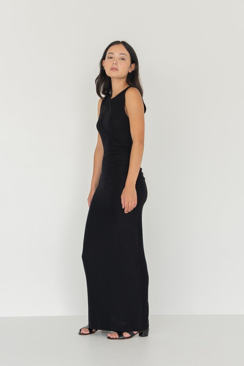Knit Maxi Dress with Asymmetrical Keyhole - Esse - Black - S - 