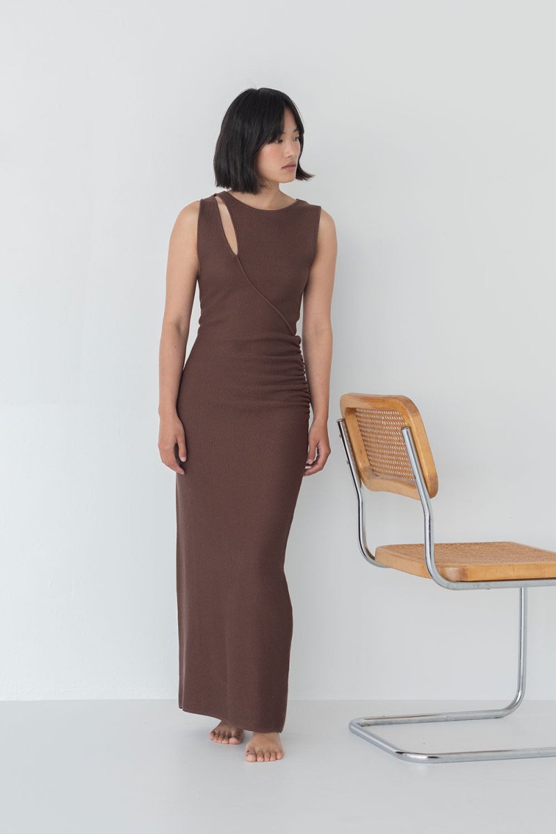 Knit Maxi Dress with Asymmetrical Keyhole - Esse - Mocha - S - 