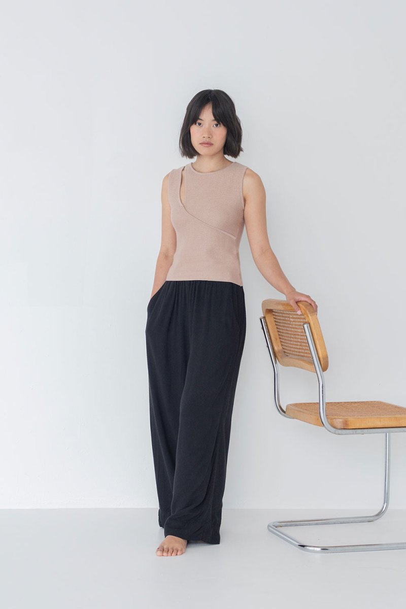 Knit Top with Asymmetrical Keyhole - Esse - Mocha - S - 