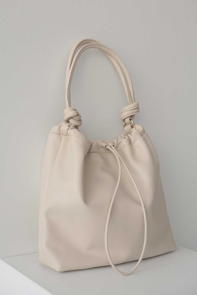 Oslo Drawstring Hobo in Shell - Esse - 