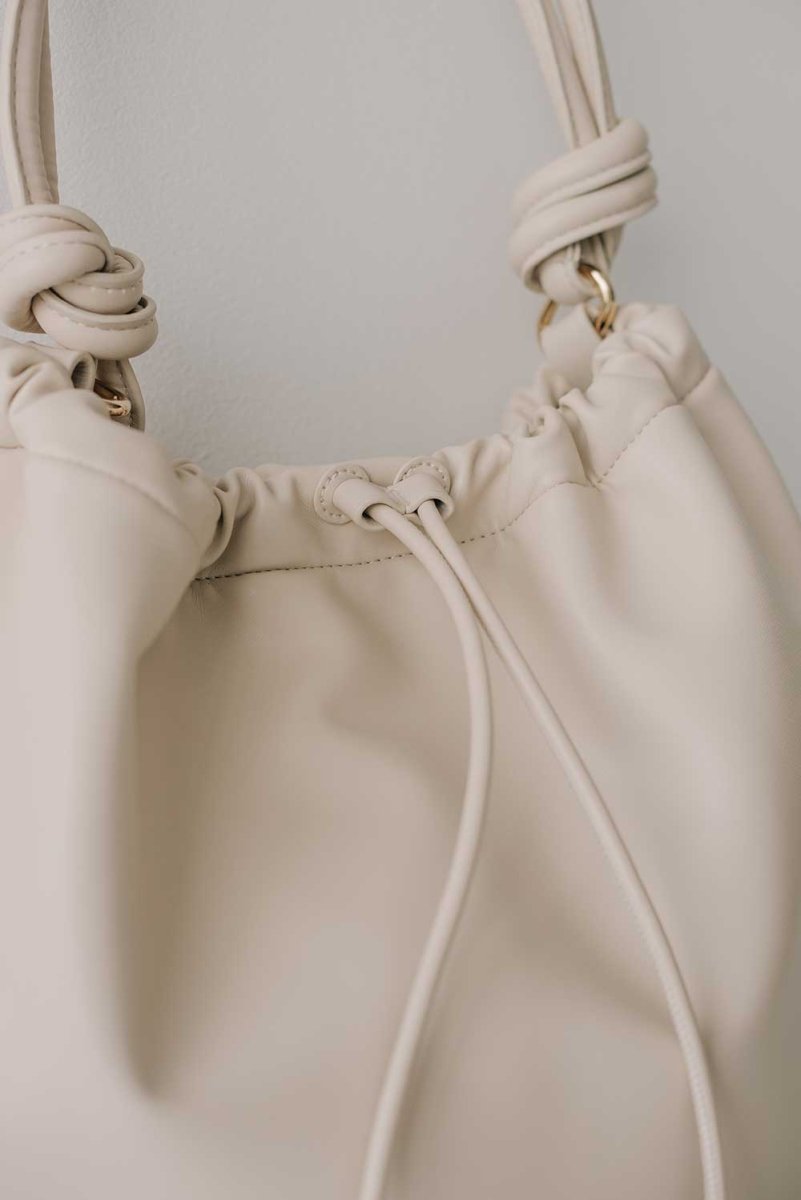 Oslo Drawstring Hobo in Shell - Esse - 