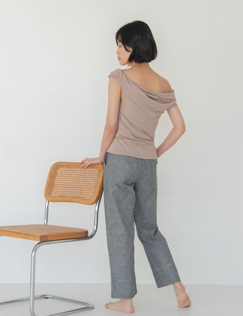 Relaxed Drawstring Capri in Dark Denim - Esse - XXS - 
