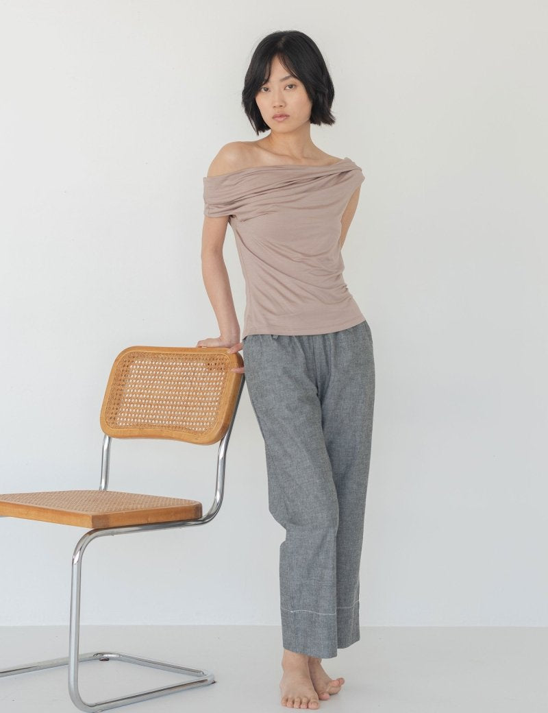 Relaxed Drawstring Capri in Dark Denim - Esse - XXS - 