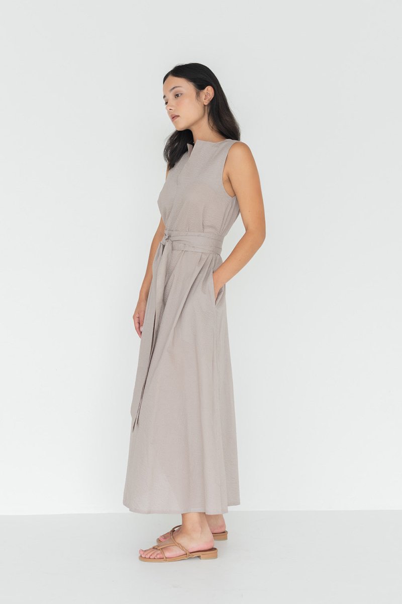 Seersucker Cotton Maxi Dress in Warm Sand - Esse - XXS - 