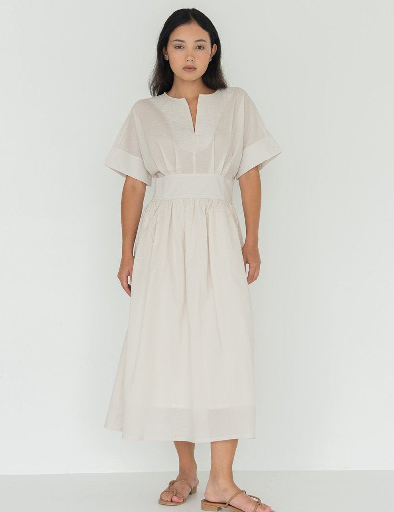 Seersucker Sleeved Maxi Dress in Cereal - Esse - XXS - 