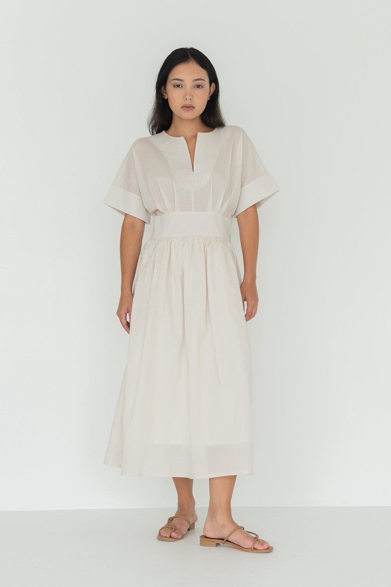 Seersucker Sleeved Maxi Dress in Cereal - Esse - XXS - 