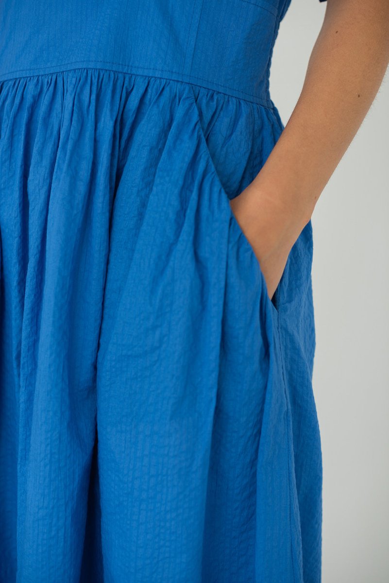 Seersucker Sleeved Maxi Dress in Electric Blue - Esse - XXS - 