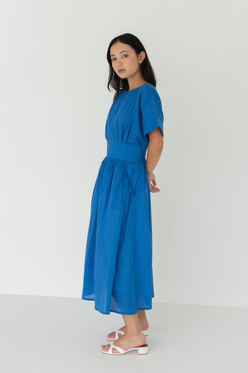 Seersucker Sleeved Maxi Dress in Electric Blue - Esse - XXS - 