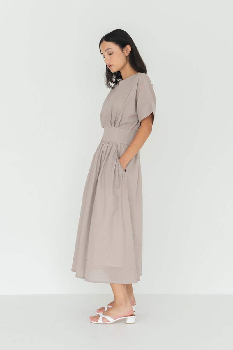 Seersucker Sleeved Maxi Dress in Warm Sand - Esse - XXS - 