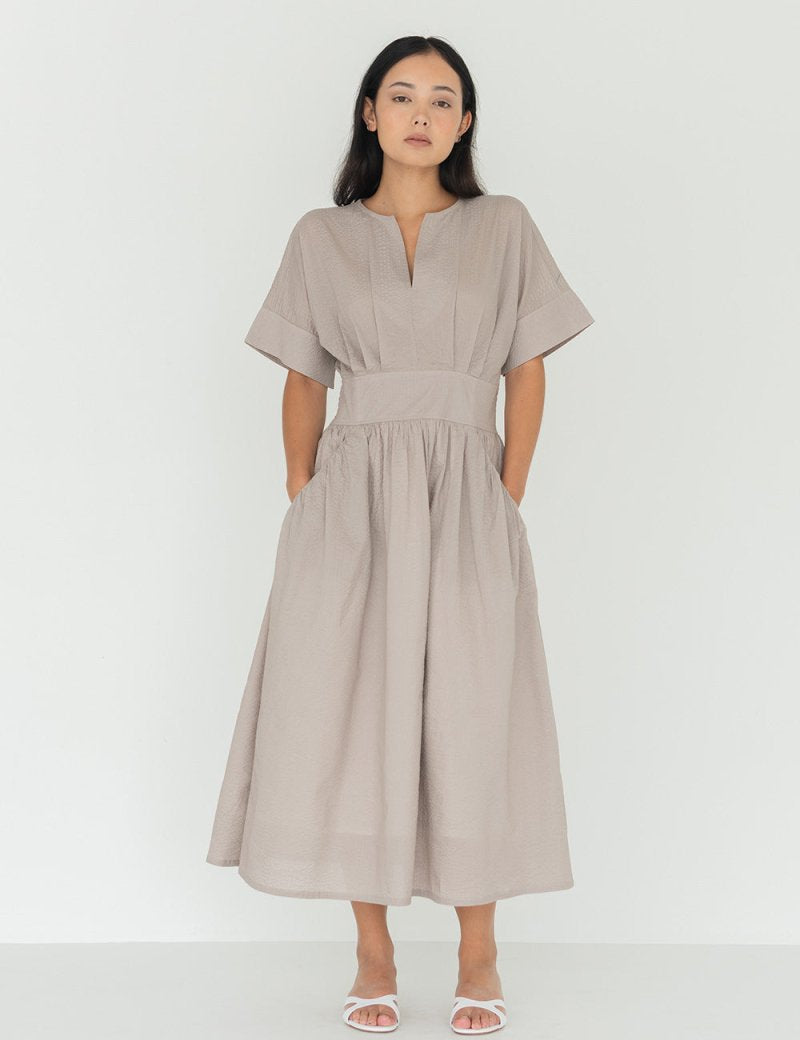 Seersucker Sleeved Maxi Dress in Warm Sand - Esse - XXS - 