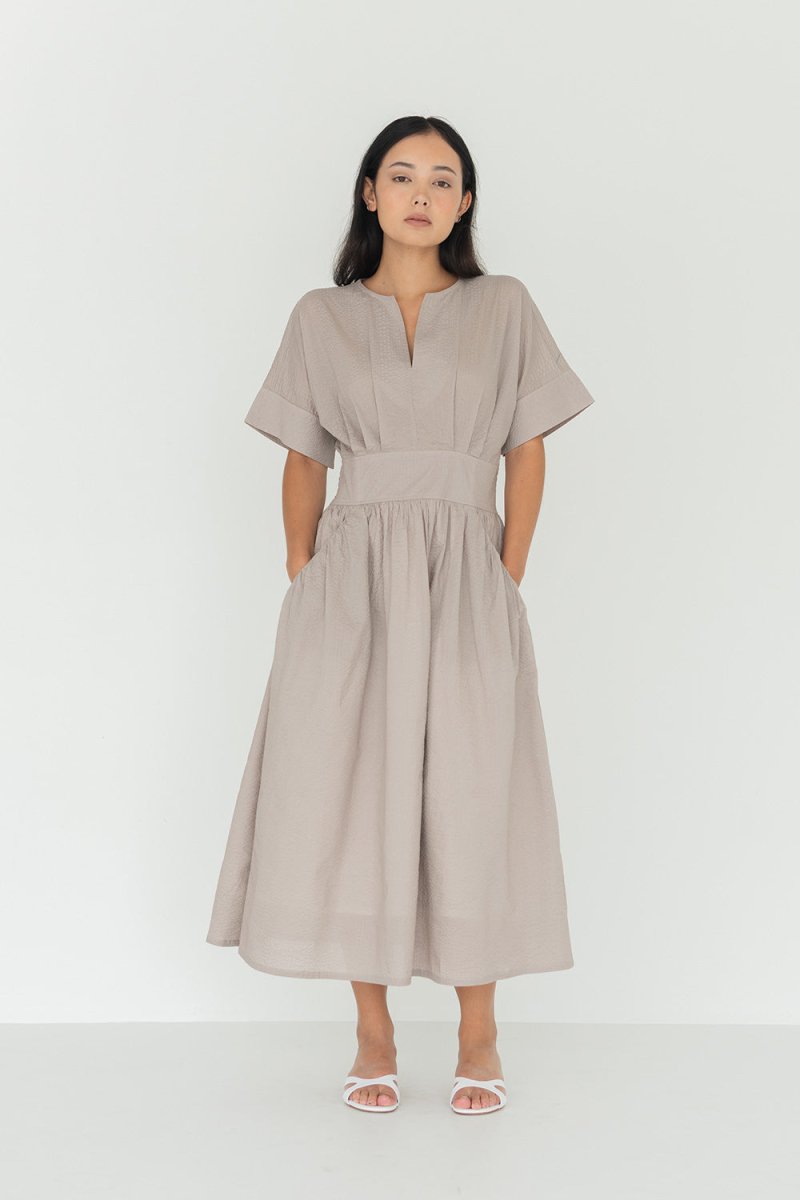 Seersucker Sleeved Maxi Dress in Warm Sand - Esse - XXS - 