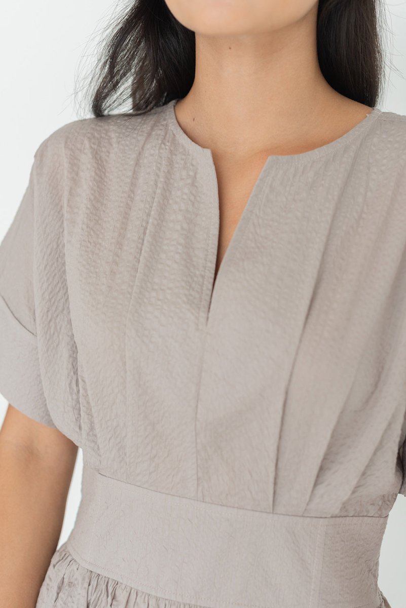 Seersucker Sleeved Maxi Dress in Warm Sand - Esse - XXS - 