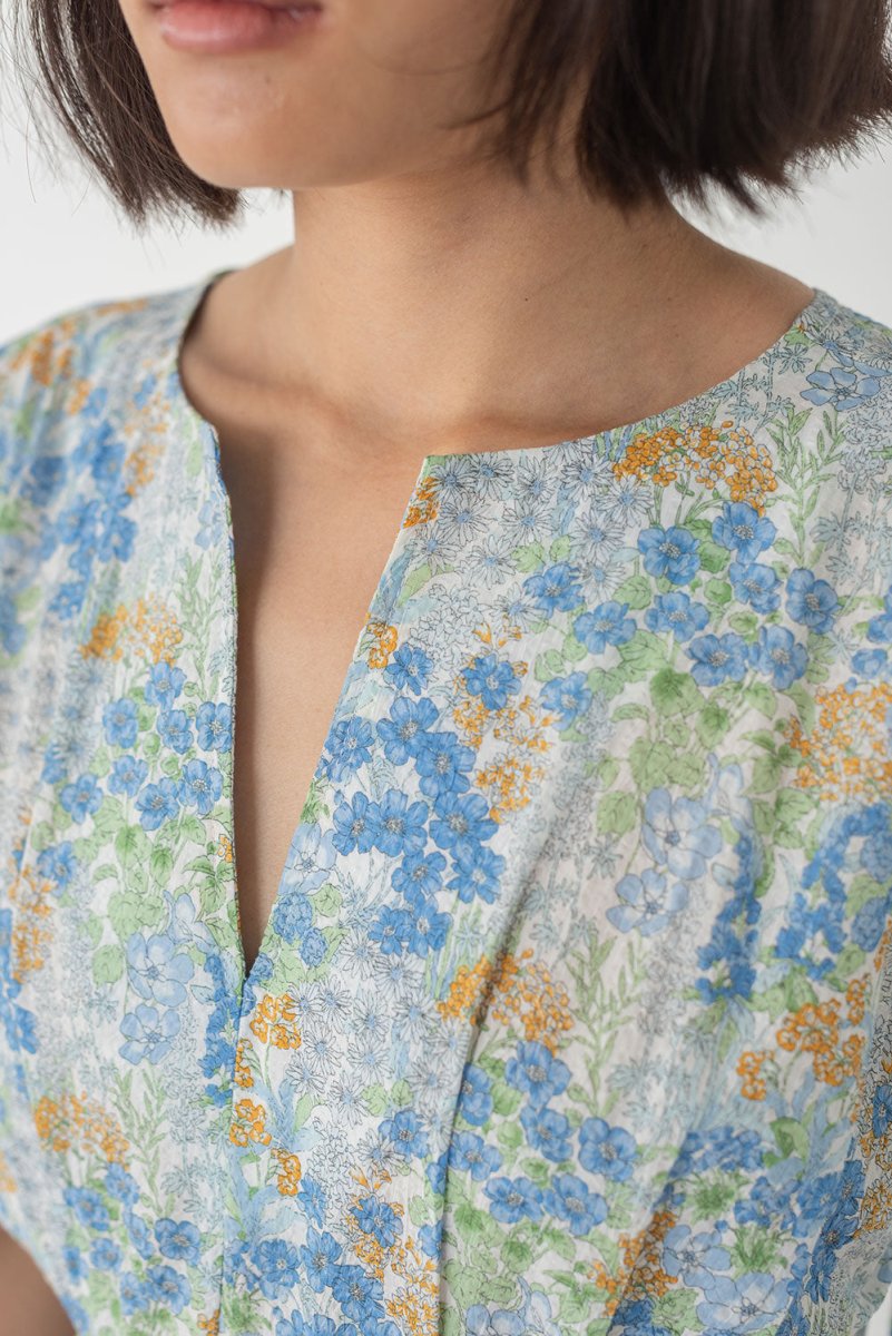 Sleeved Maxi Dress in Summer Florals - Esse - Pacific Blue - XXS - 