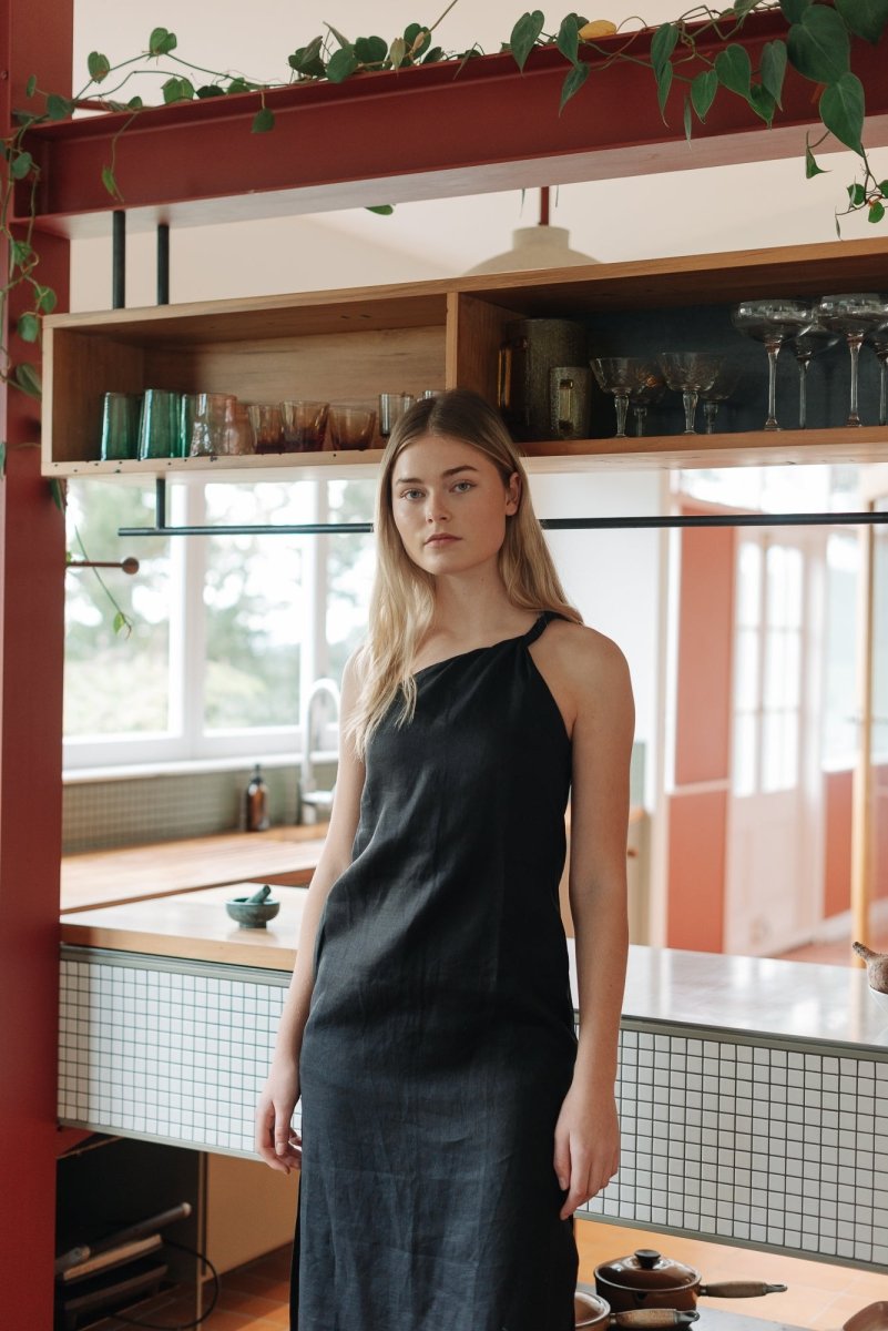 Twist and Turn Toga Dress in Linen - Esse - Black - XS - 