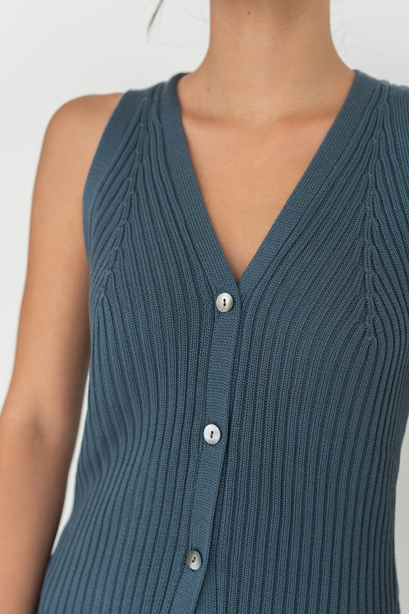 V - Neck Knit Vest in Denim Blue - Esse - XS - 