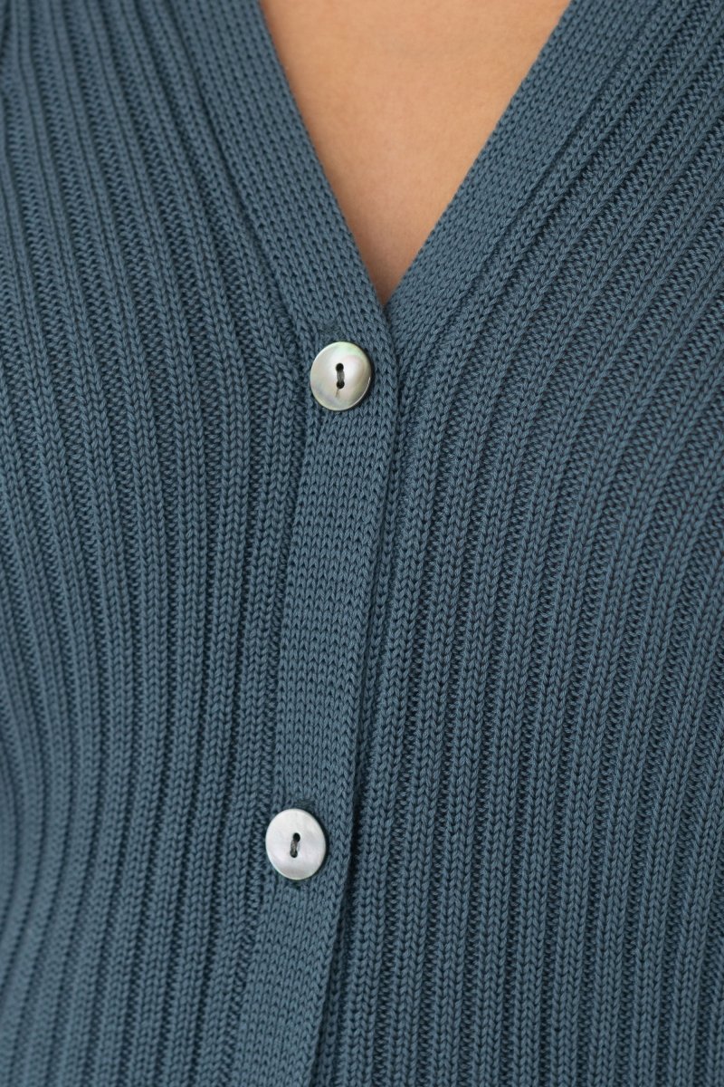 V-Neck Knit Vest in Denim Blue - Esse-XS - 