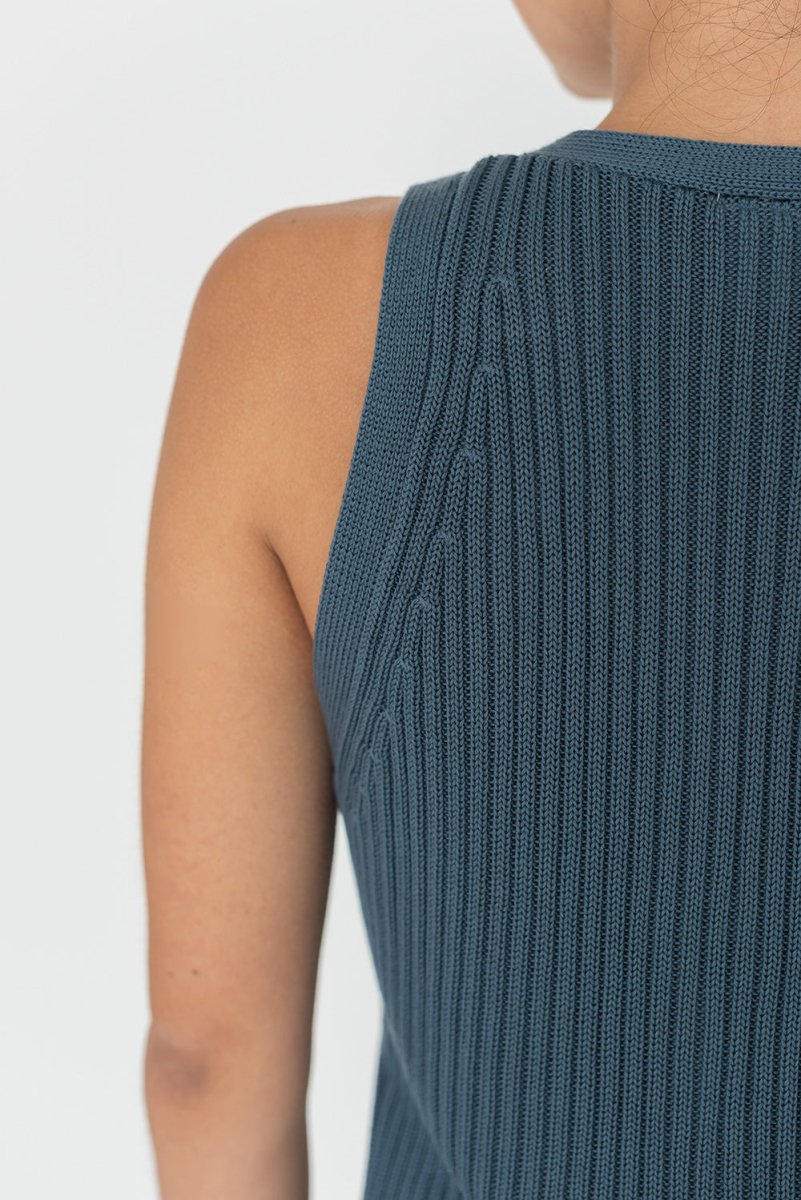 V - Neck Knit Vest in Denim Blue - Esse - XS - 
