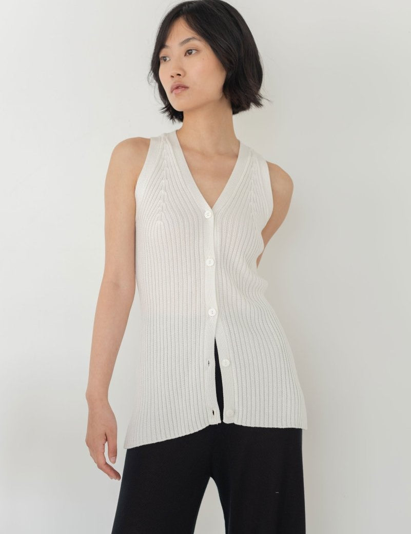 V - Neck Knit Vest in White - Esse - S - 