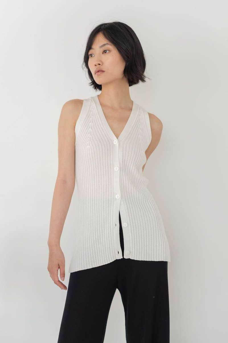 V - Neck Knit Vest in White - Esse - S - 