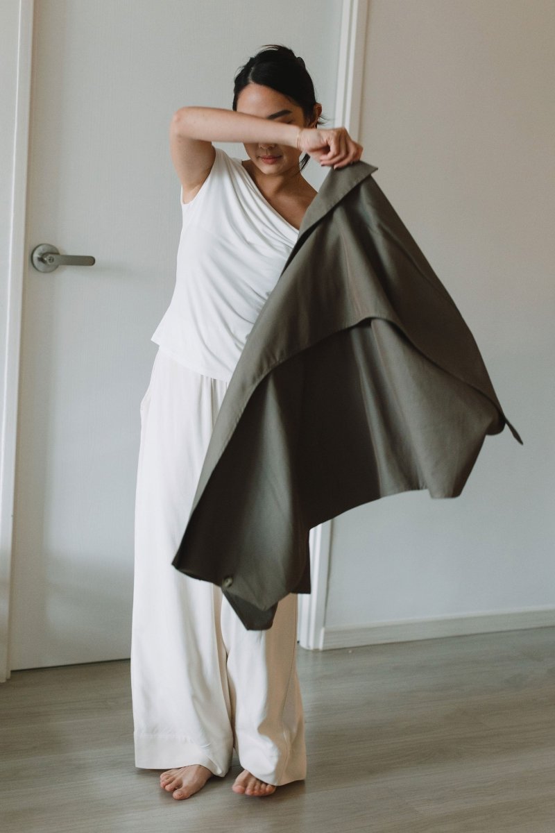 Voyage Trench Cape in Olive - Esse-XS - 