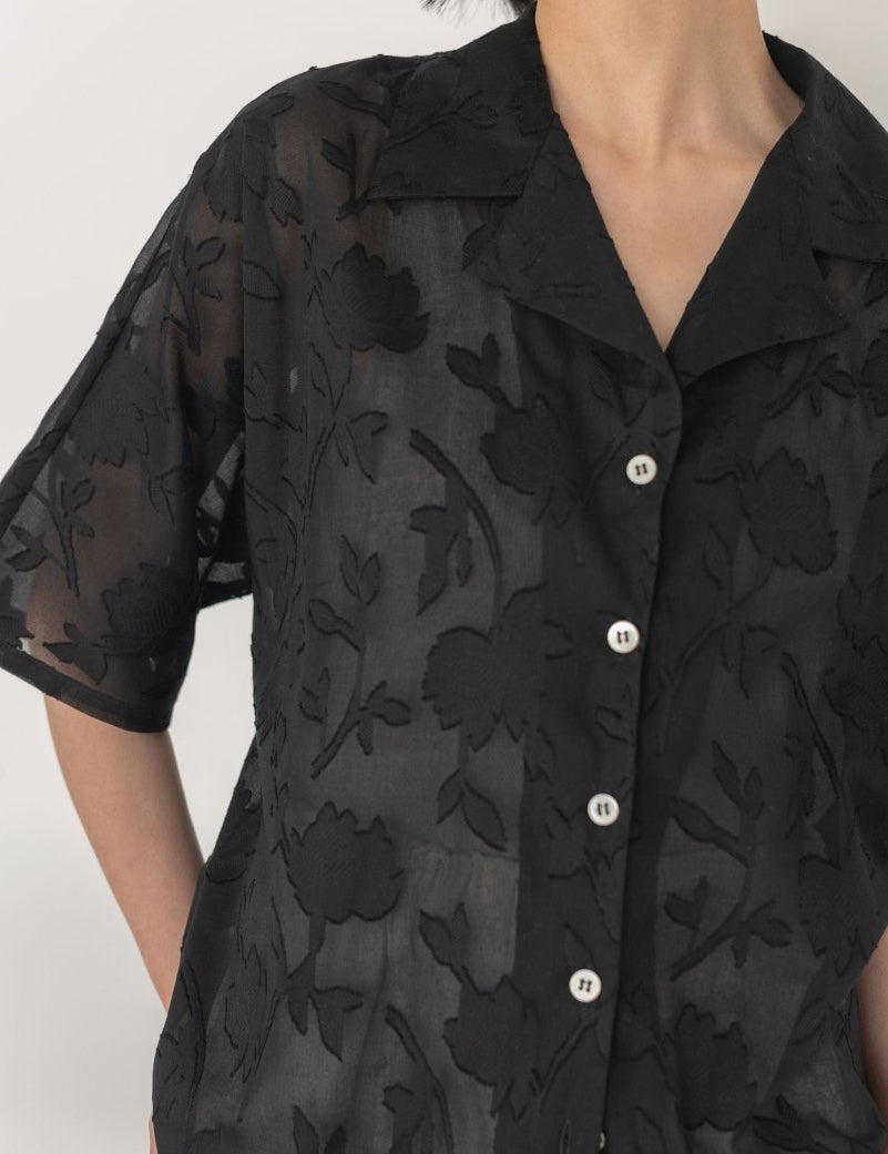 Wide Lapel Shirt in Floral Appliqué - Esse - Mint - XXS - 