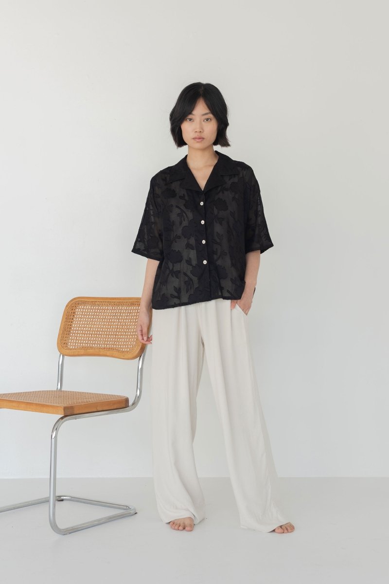 Wide Lapel Shirt in Floral Appliqué - Esse - Mint - XXS - 