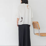 Wide Lapel Shirt with Embroidery in White - Esse - XS - White - 