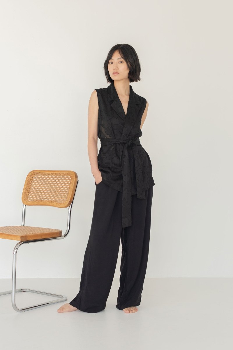 Wrap Vest in Floral Appliqué - Esse - Black - XXS - 