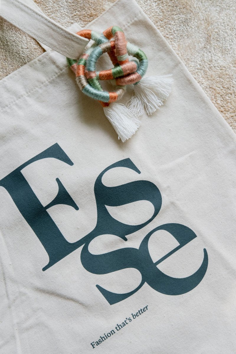 Beeyarnd for Esse Art Tote - Esse-Whirl 1--