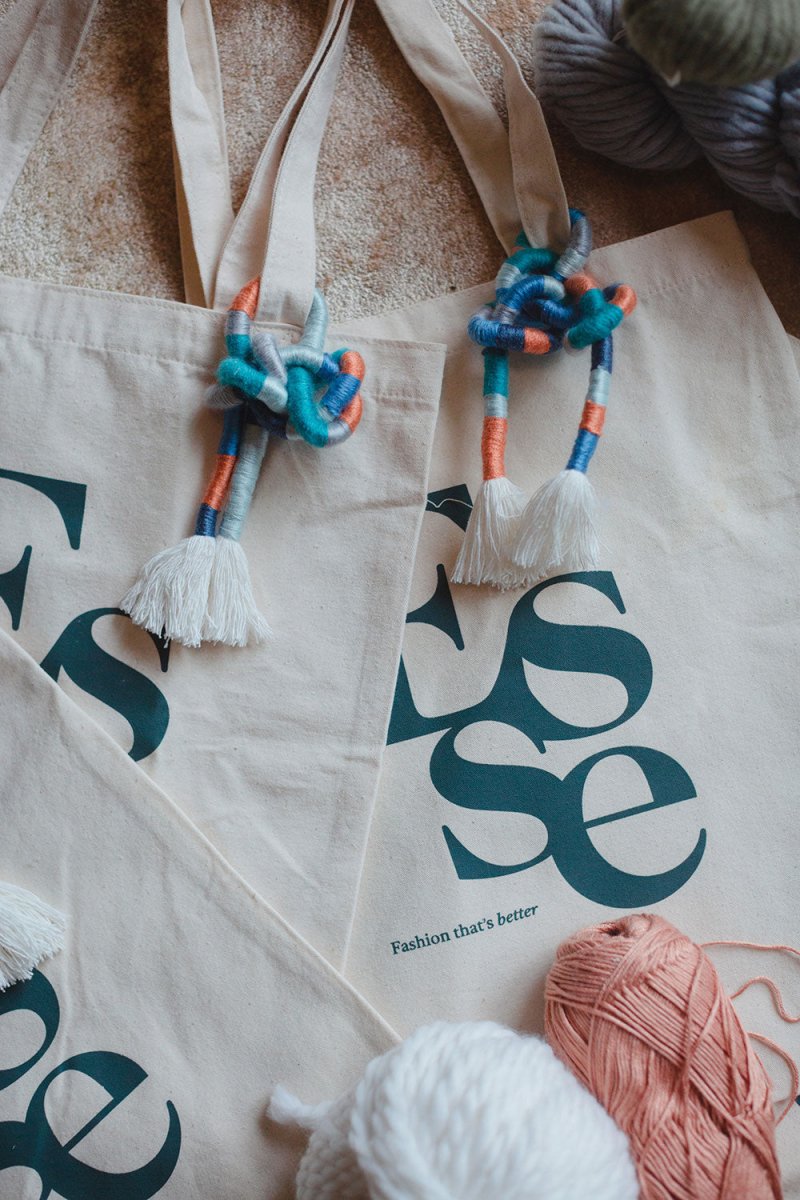 Beeyarnd for Esse Art Tote - Esse-Whirl 2--