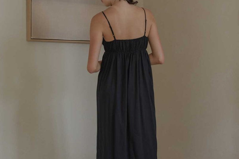 Ruched Bodice Dress in Black - Esse-XS--