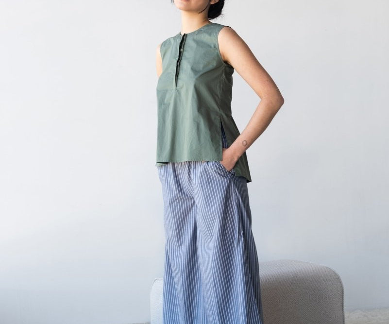 Tuxedo Sleeveless Shirt - Esse-Sage-XS-